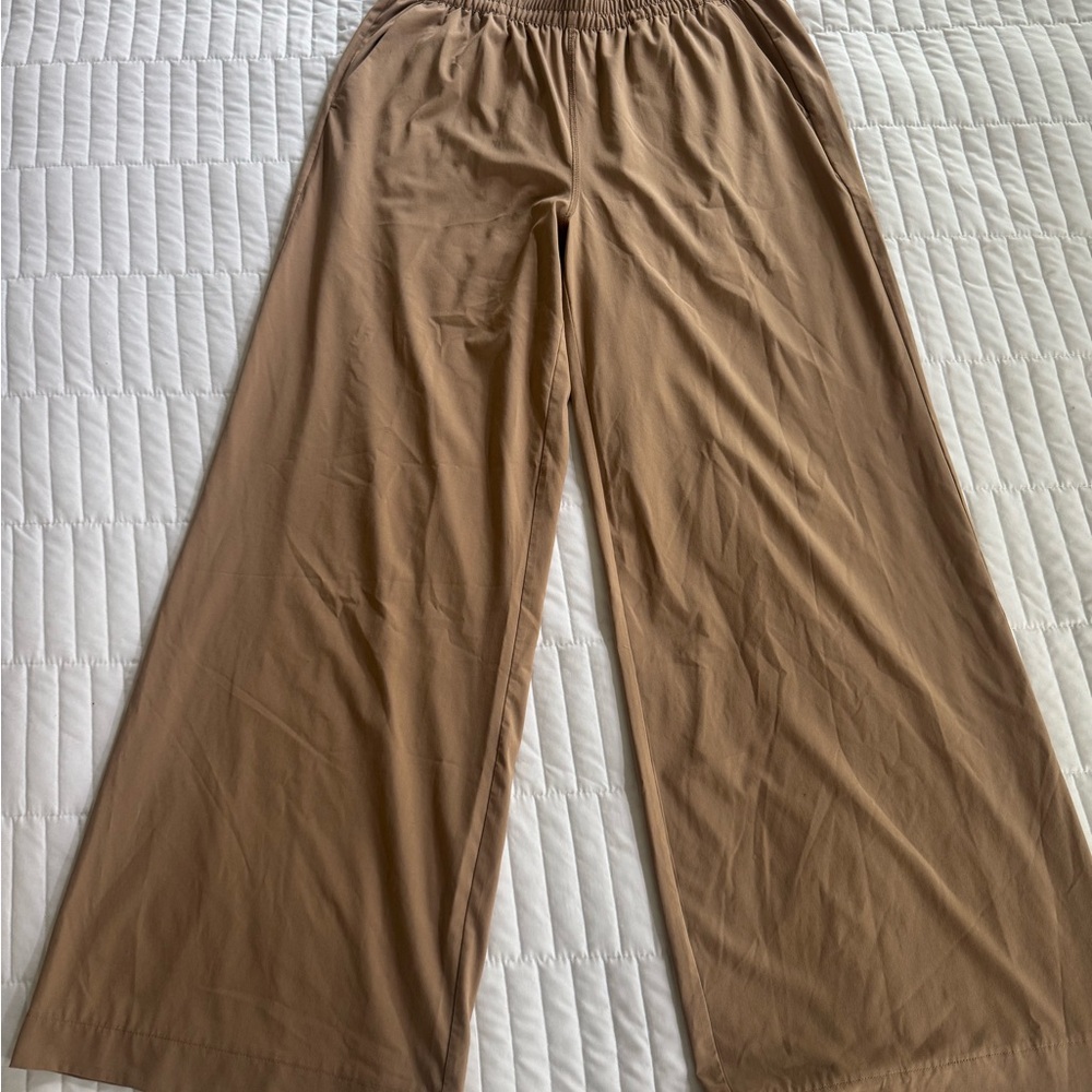 Vuori Wide Leg Pants in Camel/Tan